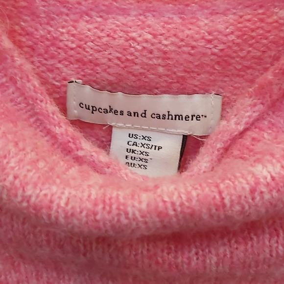 Cupcakes & Cashmere sweater - Picture 5 of 6